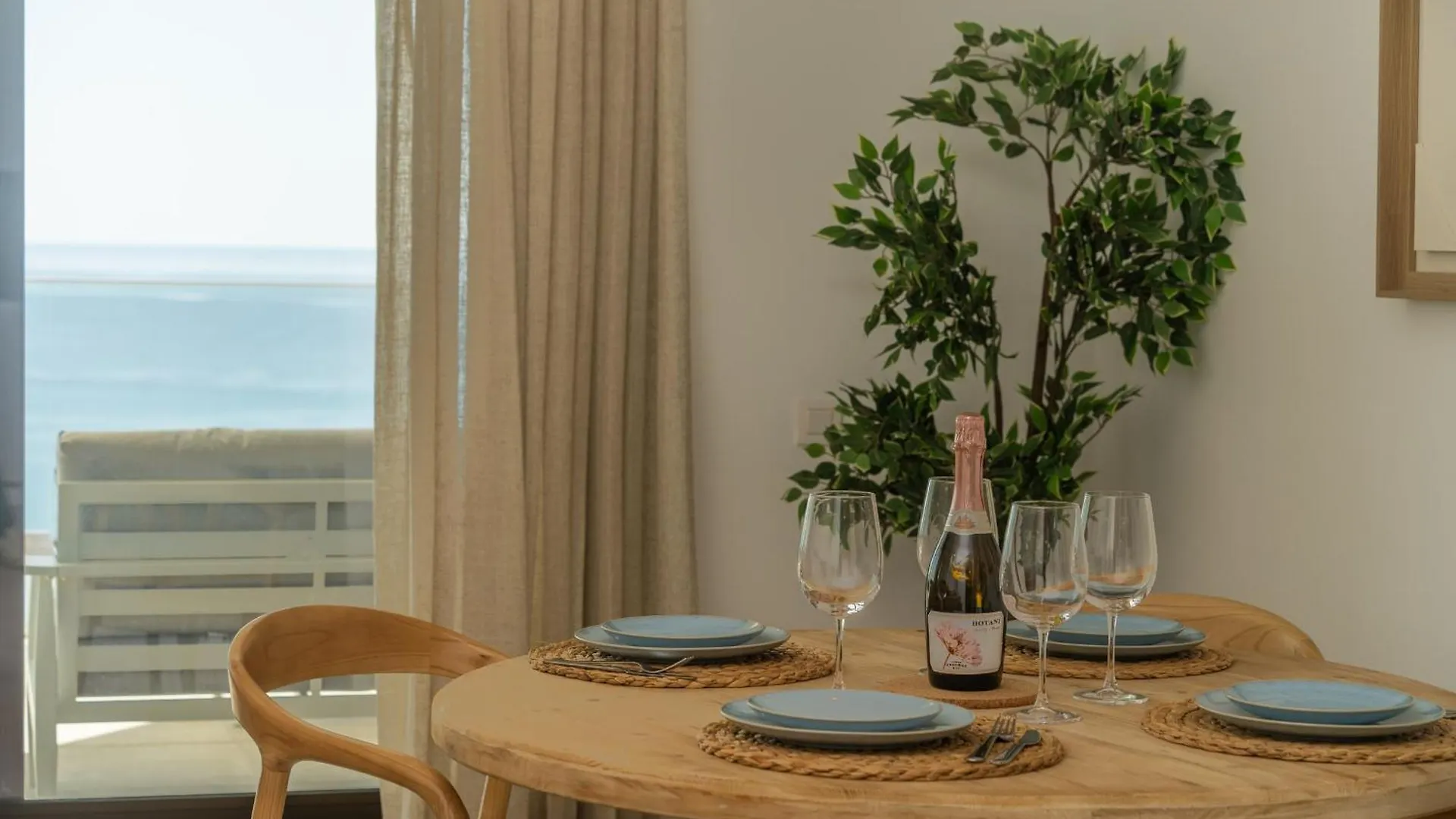 Stunning Views Apartment Idilia Senses 린콘데라빅토리아 스페인